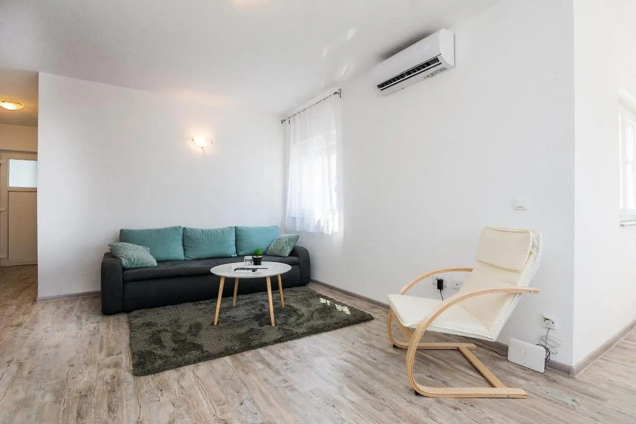 Apartments Krpan Vir