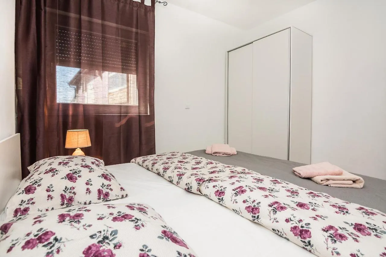 Apartments Krpan Vir Croatia