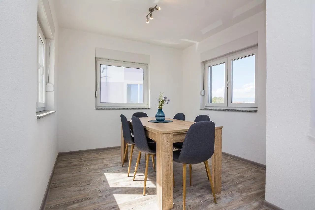 Apartments Krpan Vir