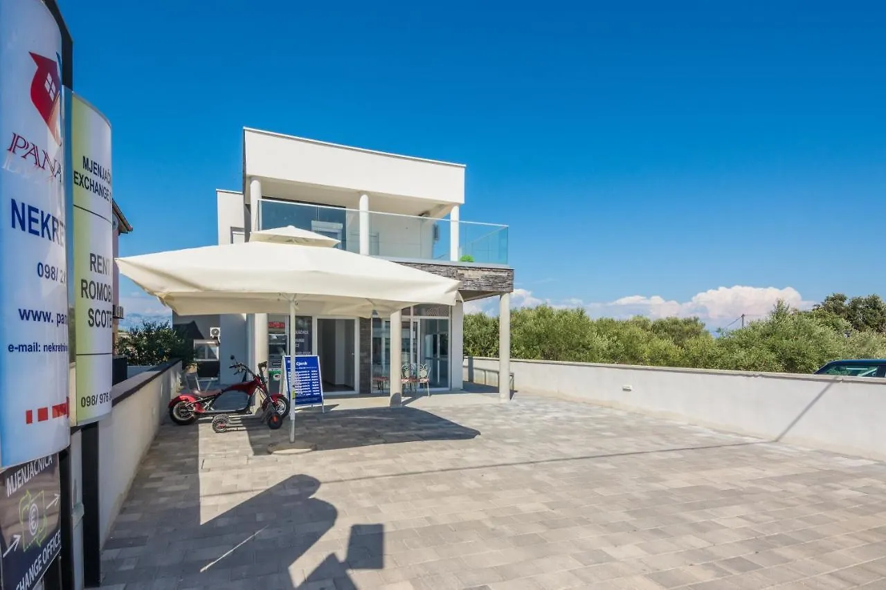 Apartments Krpan Vir 0*,